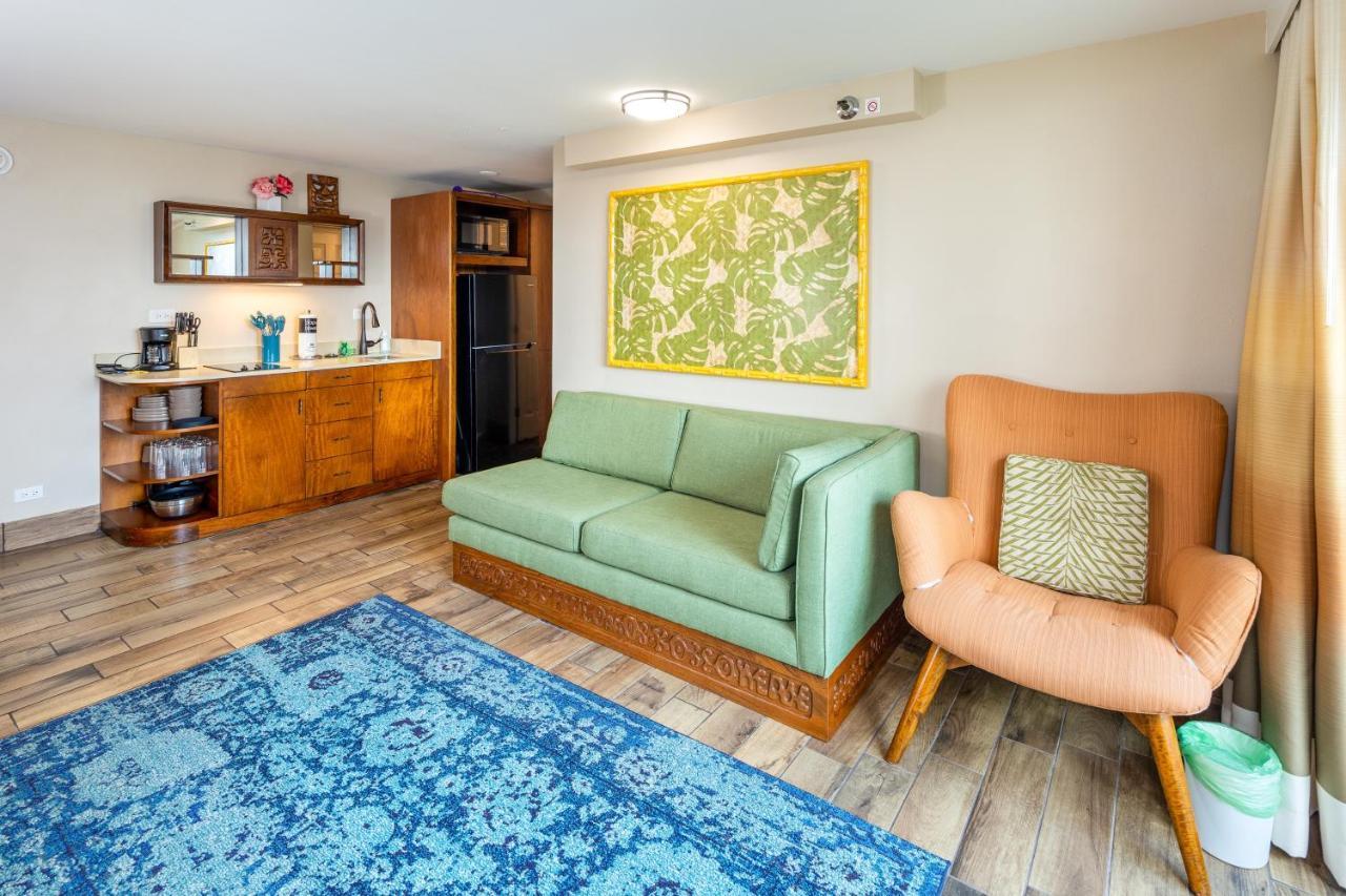 Gorgeous One Bedroom Bamboo Blocks From The Beach Honolulu Exterior photo